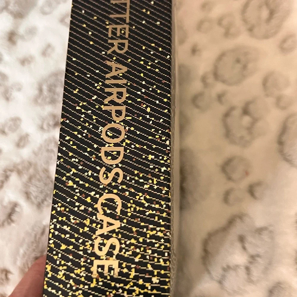 AirPod 1/2 case - Picture 5 of 12